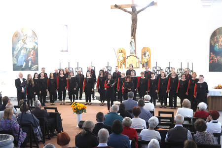 Letni koncert Komorni zbor Fran Gerbič, gostje MePZ Postojna 12 Foto Ljubo Vukelič
